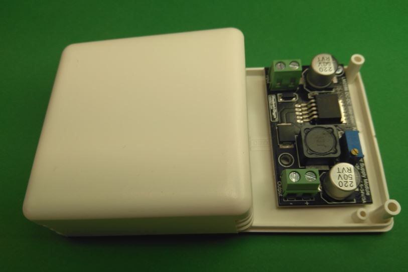 Convertidor DC-DC 3A. Entrada hasta 36V. Salida regulable 1,5V-3V-5V-12V-15V-18V-24V-28V-32V